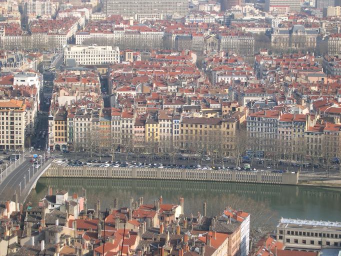  vue plongeante sur les quais de la Saône
